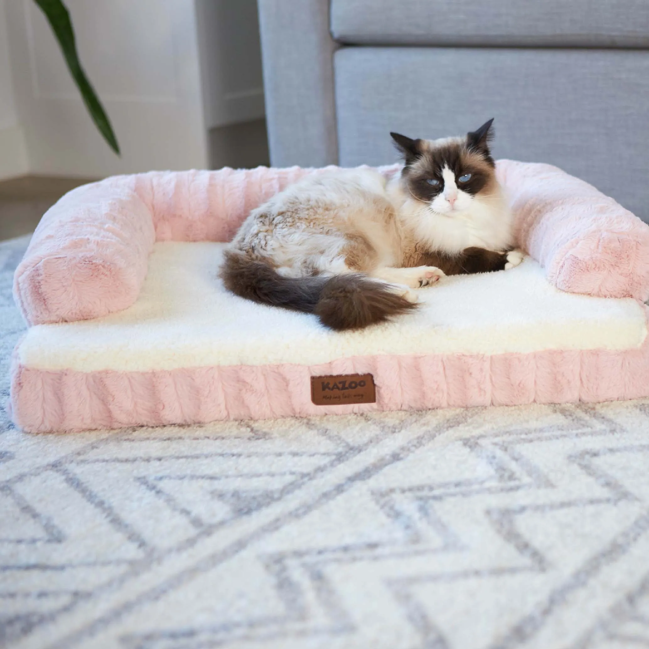 Kazoo Boudoir Medium Blush Dog Bed